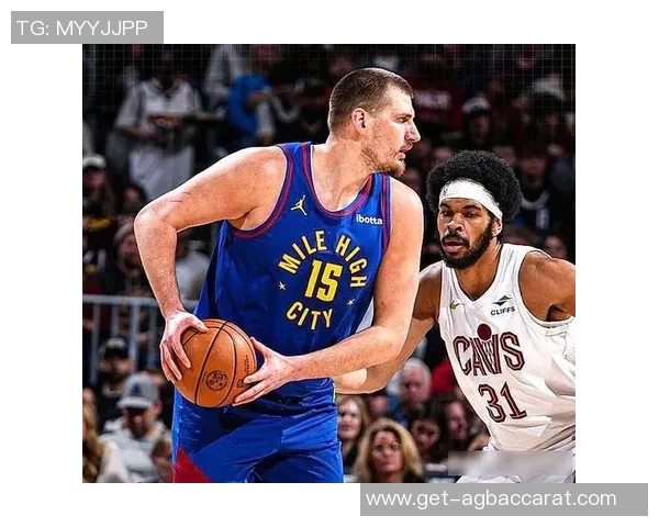 小米切尔:团队配合出色传球流畅避免孤军奋战 小米切尔:团队配合出色传球流畅避免孤军奋战